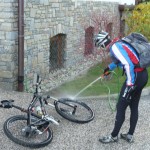 Ladi beim Abspritzen