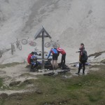 Lagebesprechung nach dem Anstieg